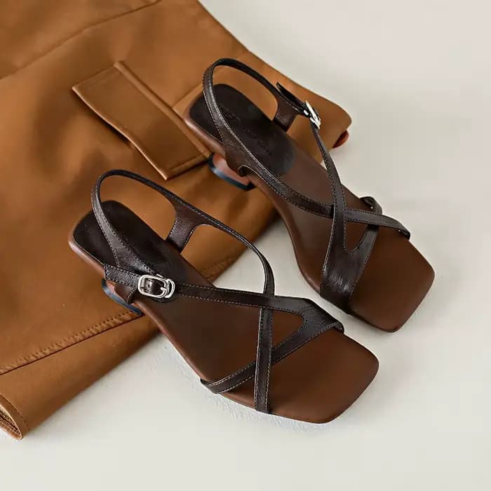 Sandales romaines rétro à talons hauts et lacets pour femmes
