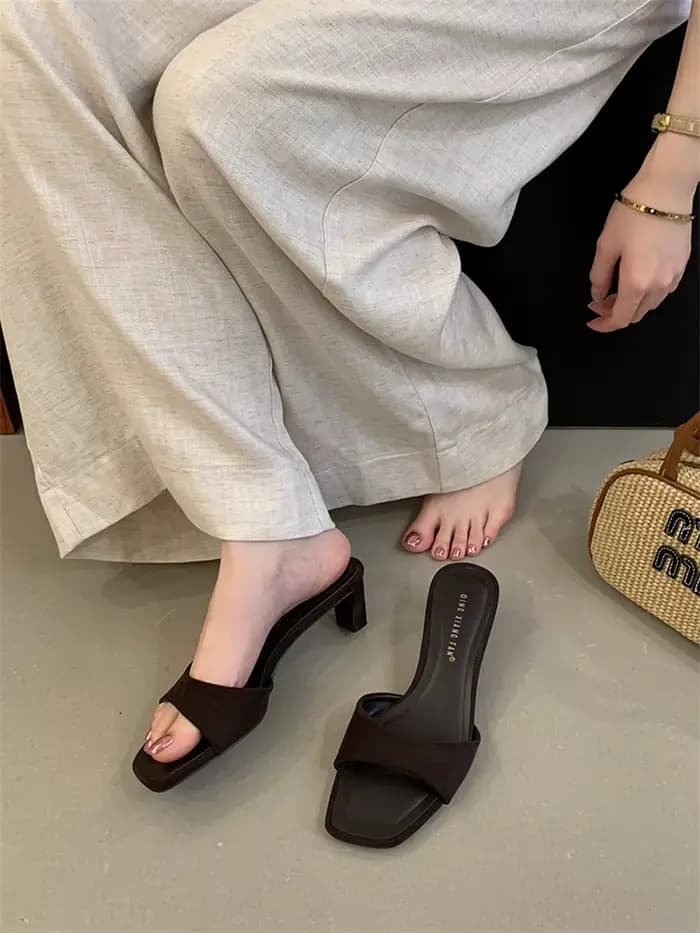 Escarpins et talons hauts pour femmes