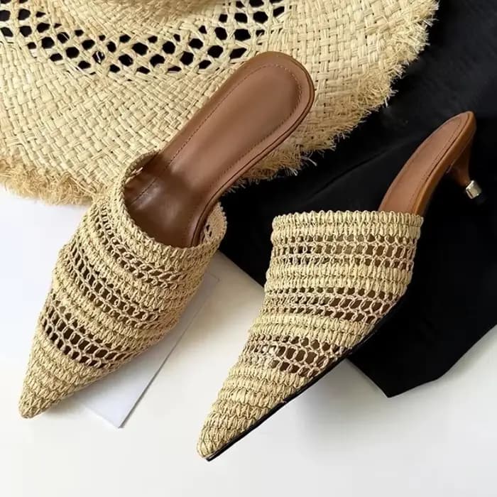 Mules à la mode pantoufles modernes femmes Sexy bout pointu Slingback chaton talon sandales pour dames confort léger sandales coulissantes