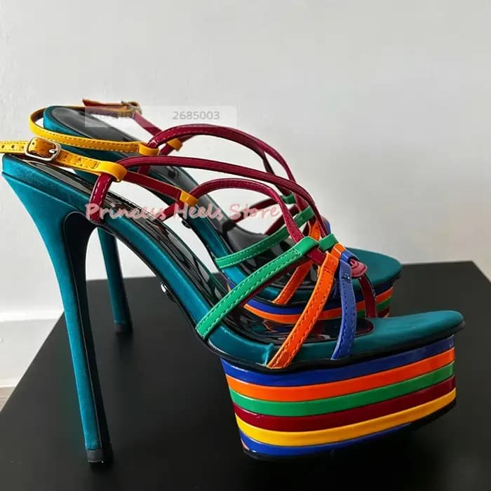 Sandales sexy à rayures colorées et brides croisées, nouveau style, talons fins, couleurs mélangées, chaussures décontractées pour femme, sandales de soirée de créateur