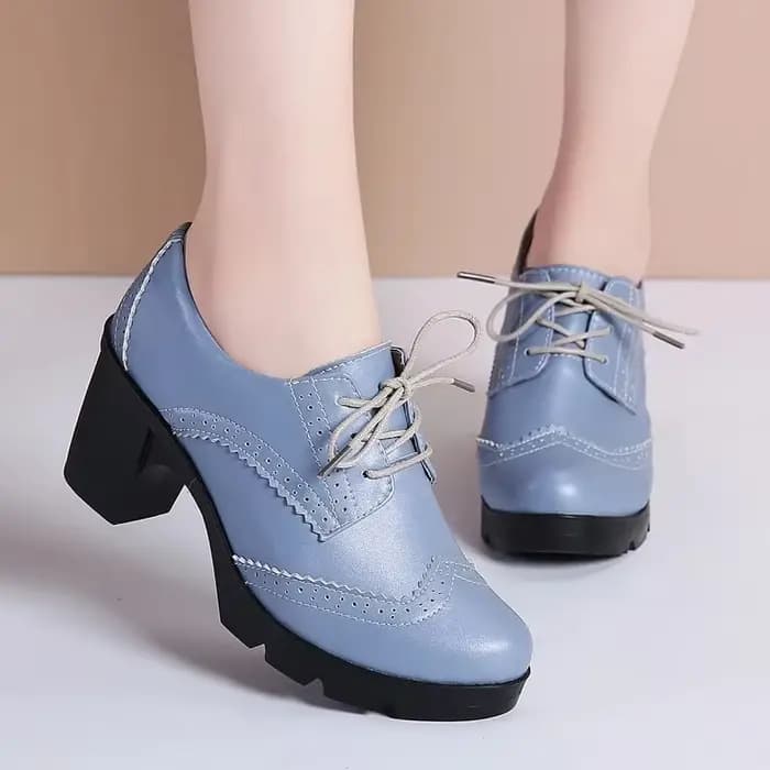 Escarpins à Talons Hauts et Carrés en Cuir group pour Femme