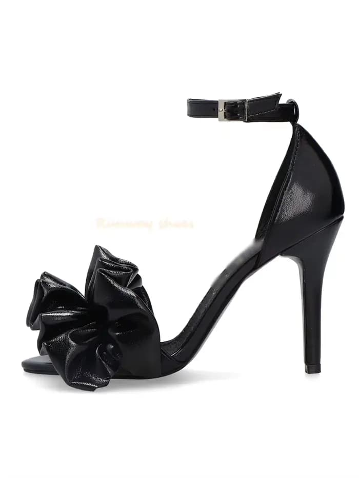 Sandales de luxe noires à talons aiguilles