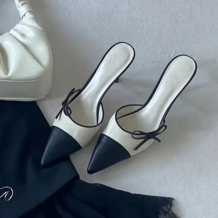 2026 Sandales à talons hauts à bout pointu, style Baotou français, sexy, à bride unique, nouveau style