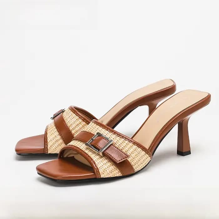 Nouvelles sandales d'été 2025 style rétro à talon fin pour femme, à porter en extérieur, à bout ouvert, tressées, à talon haut, pour les vacances à la plage, demi-mules
