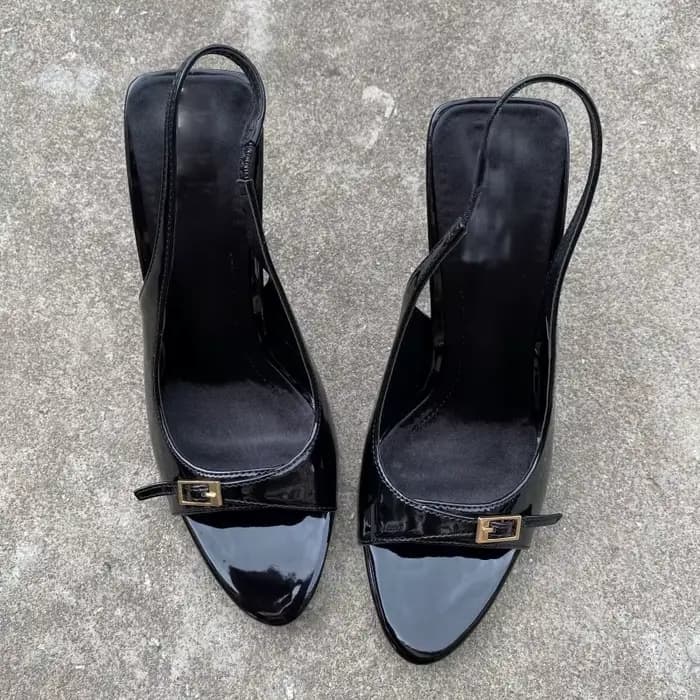 Luxe rouge en cuir verni talons hauts femmes boucle en métal conception Sexy bout ouvert dos nu concepteur sandale pour dames Sandalias Mujer