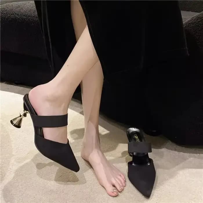 Taille 35-46 femmes chaton talons Mules doré Rivet bout pointu sandales d'été mode Beige dames décontracté Med