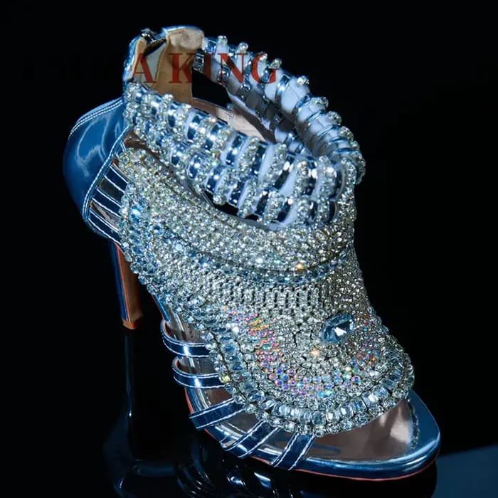 Sandales ornées de strass en cristal, Design de luxe, sandales d'été pour femmes, talons hauts, lanière à la cheville, chaussures Stiletto