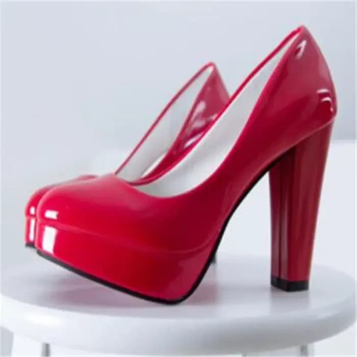 Escarpins à bout pointu et talons hauts pour femmes
