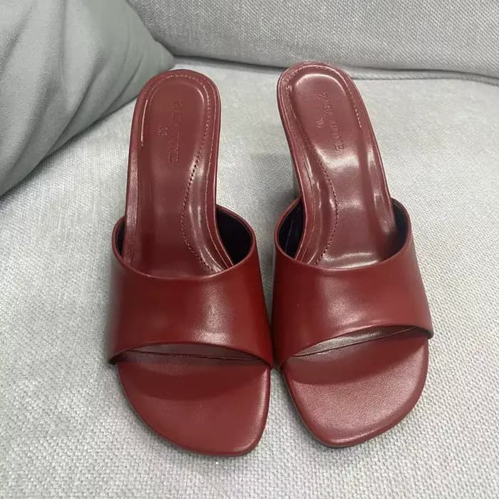 Mules compensées en cuir pour femme, à bout carré ouvert, décontractées et élégantes, tendance, à enfiler, design épuré pour tenues quotidiennes