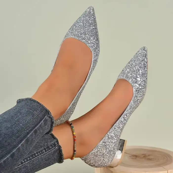 Escarpins à talons bas argentés pour femmes