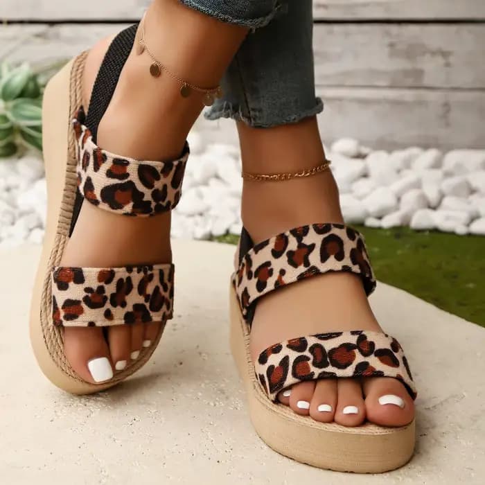Sandales compensées style Loepard pour femmes