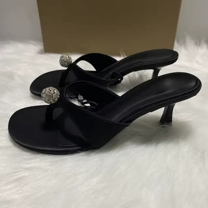 Sandales d'été de luxe en Satin à talons hauts pour femmes, strass scintillants, concis, noir, bout ouvert, Slingback, talons aiguilles Sexy, chaussures de marque pour femmes