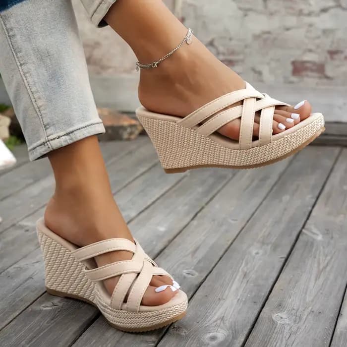Nouvelles femmes mode tendance sandales à talons compensés