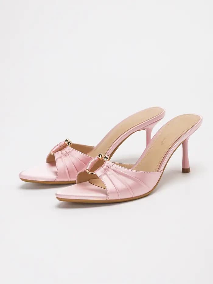 Sandales mules élégantes en satin froncé à boucle métallique et talon aiguille pour femme - Parfaites à porter avec des robes