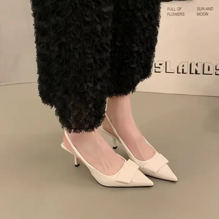 Sandales pour femmes de haute qualité - design élégant avec boucle - talons hauts élégants à bout pointu