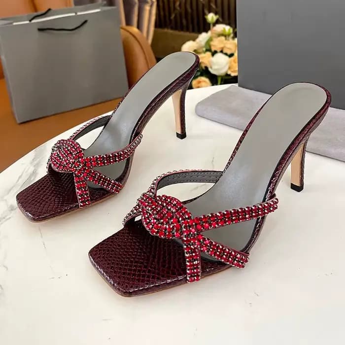 Pantoufles fines à talons hauts et bout carré pour femmes
