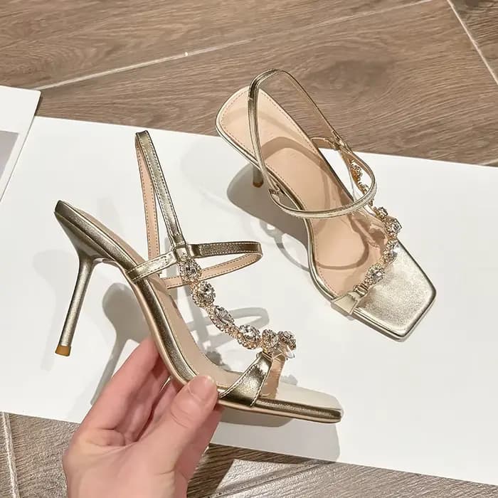 Sandales à talons hauts pour femmes élégantes bout carré embellissements de strass brillants