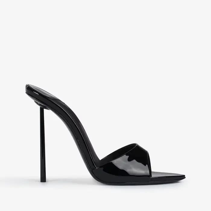 Sandales à talons en cuir verni rouge