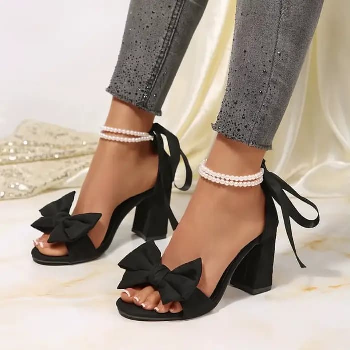 Nouvelles sandales blanches pour femmes, talons hauts, style Lolita, avec nœud mignon, perles magnifiques, pour mariage, soirée, sexy, romantiques, à semelle épaisse