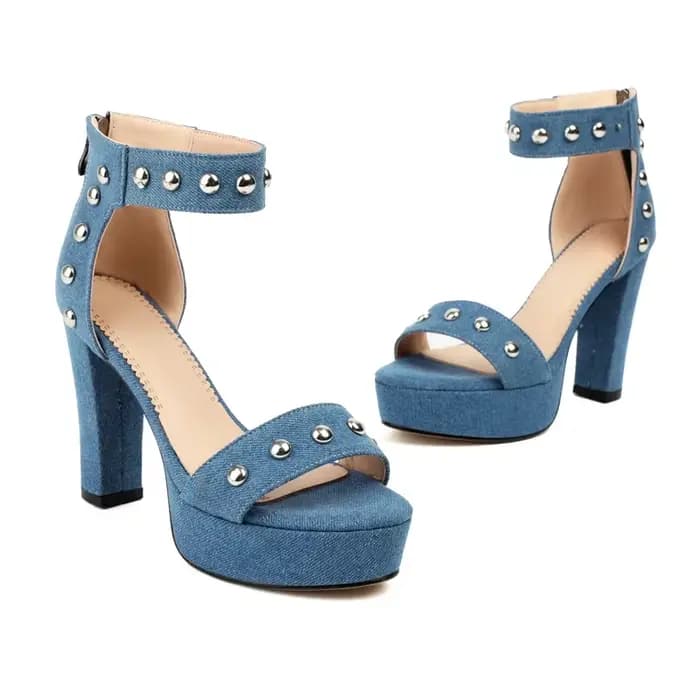 2024 été Denim jean bleu bout ouvert chaussures habillées pour femme fermeture éclair dos clouté perles en métal plate-forme bloc talons hauts femmes sandales