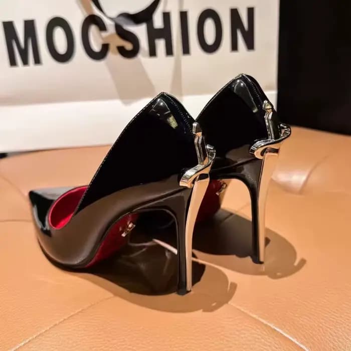 Nouvelles chaussures pour femmes à talons hauts et semelle rouge, sandales sexy à talon aiguille et bout pointu avec détails métalliques, tendance, en daim noir, Zapatos Mujer