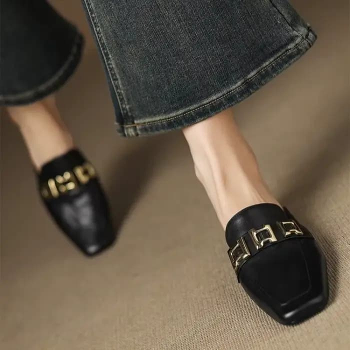 Mules pour femmes, mocassins à enfiler, bout carré, talon carré bas, aspect cuir, pantoufles sans talon, décoration métallique, chaussures décontractées de bureau