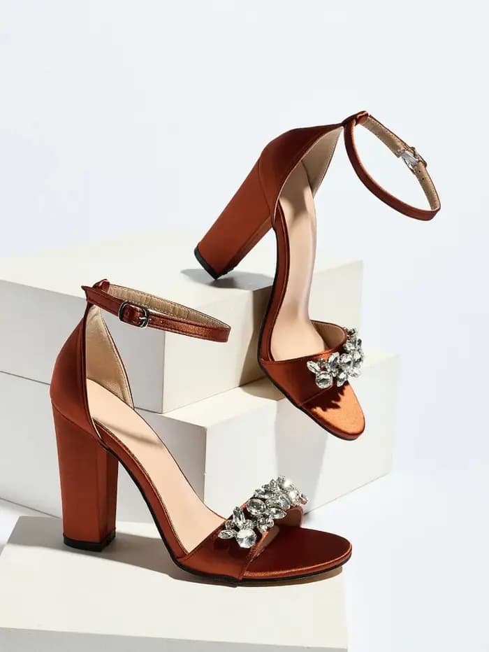 Sandales de luxe à talons hauts pour femmes, ornées de strass, en satin, chaussures de créateur à bout ouvert, avec boucle à la cheville, ajourées, élégantes pour banquets et soirées