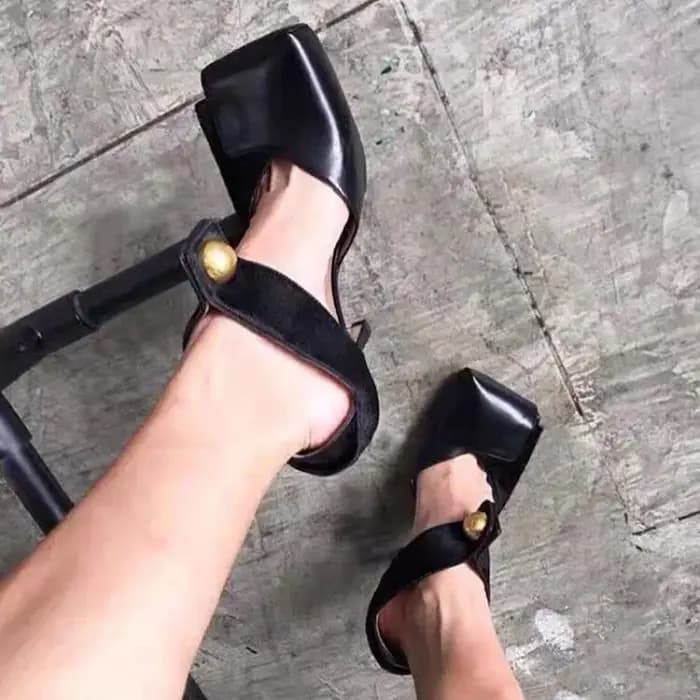 Designer de luxe sandales Sexy pompes femme gladiateur bout carré robe de soirée chaussures Style de rue marque talons
