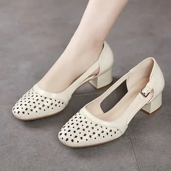 Chaussures pour femmes à talons moyens été 2025 sandales fermées pour femme chaussures en cuir travail de bureau carré Beige confort quotidien F H