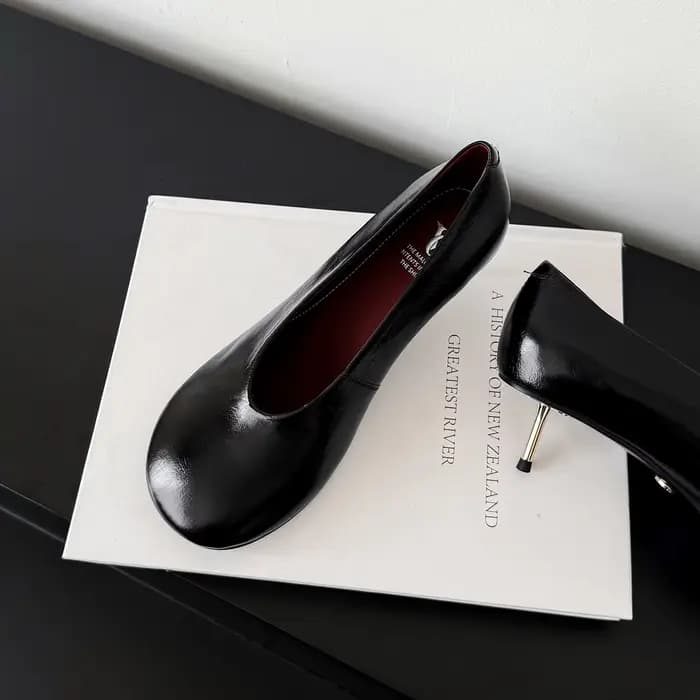 QUTAA 2026 – Escarpins tendance pour femme en cuir verni véritable à pois, talons hauts, à enfiler,