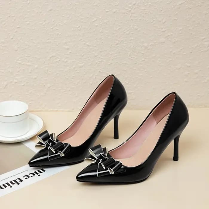 Escarpins à talons aiguilles pour femmes