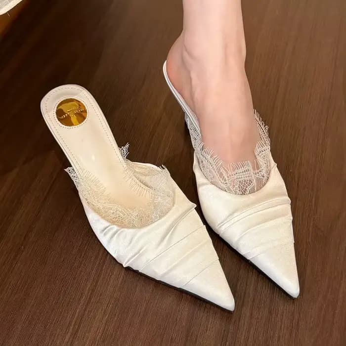 Beau à l'Épreuve des Défauts! Talons pointus en dentelle blanche pour femmes avec des mules à talon mi-hauteur pour une durée limitée à moitié prix