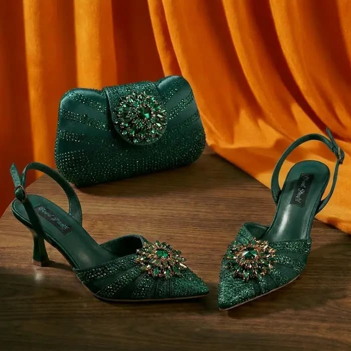 Nouvelles Escarpins et Sac Italiens pour Soirée 2026 Style INS Pointu DURABLE OUTSALE Strass Élégant Couleur Café Talons Hauts pour Femme