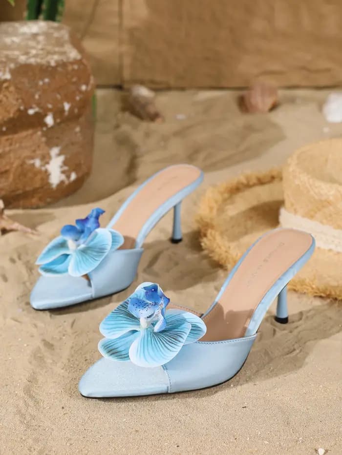 Sandales à talons hauts en satin à la mode et confortables ornées d'orchidées pour femmes