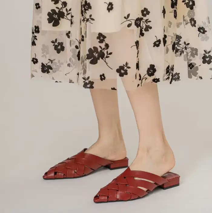 Mules tissées ajourées à bout pointu pour femme, nouvelle mode été 2026, sandales décontractées à ta
