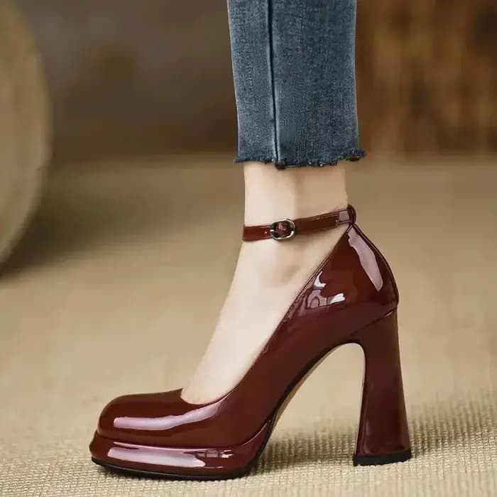 Fond épais talons hauts femmes chaussures solide mode tempérament unique chaussure printemps été cheville boucle