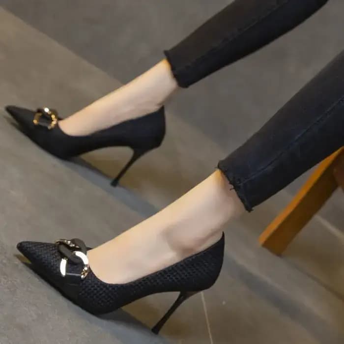 Chaussures à talons aiguilles à bout pointu pour femmes