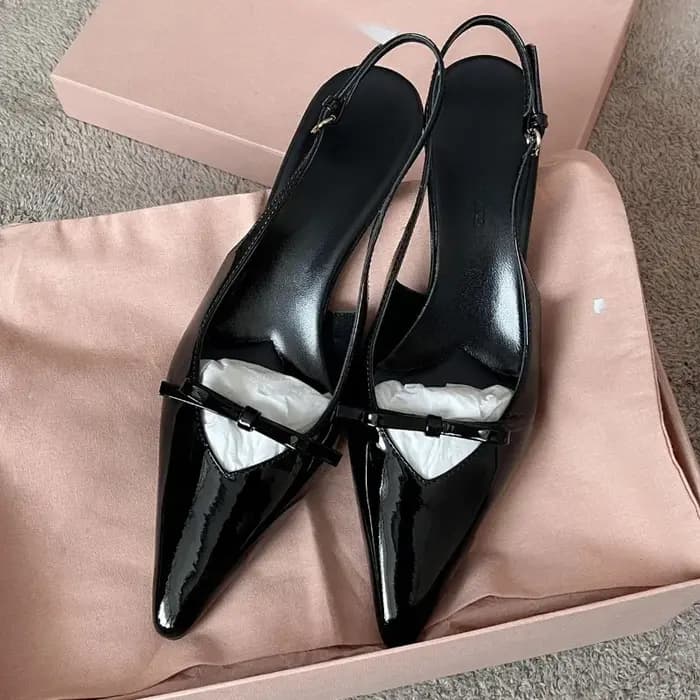 Sandales haut de gamme à nœuds pour femmes 2026 – Nouveaux talons hauts en cuir souple à bout pointu style français