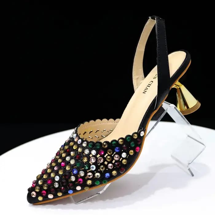 Venus Chan 2024 nouvelles chaussures pointues INS et le sac enveloppe du même Style deux façons de porter
