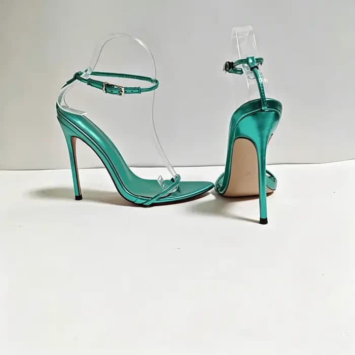 Sandales à talons aiguilles vert métallisé pour femme avec bride cheville