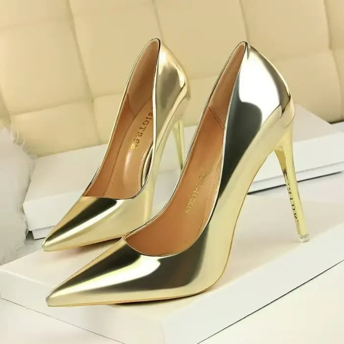 Escarpins en cuir verni à talons hauts pour femmes