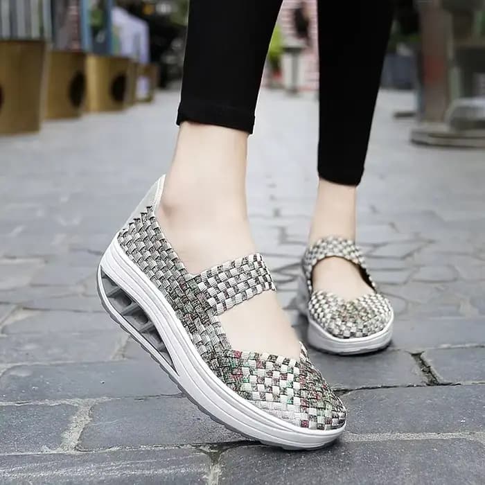 2025 nouvelles chaussures pour femmes tissées à la main chaussures décontractées fond épais respiran