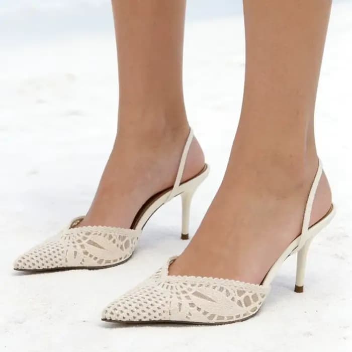 Sandales de marque en maille ajourée beige pour femme