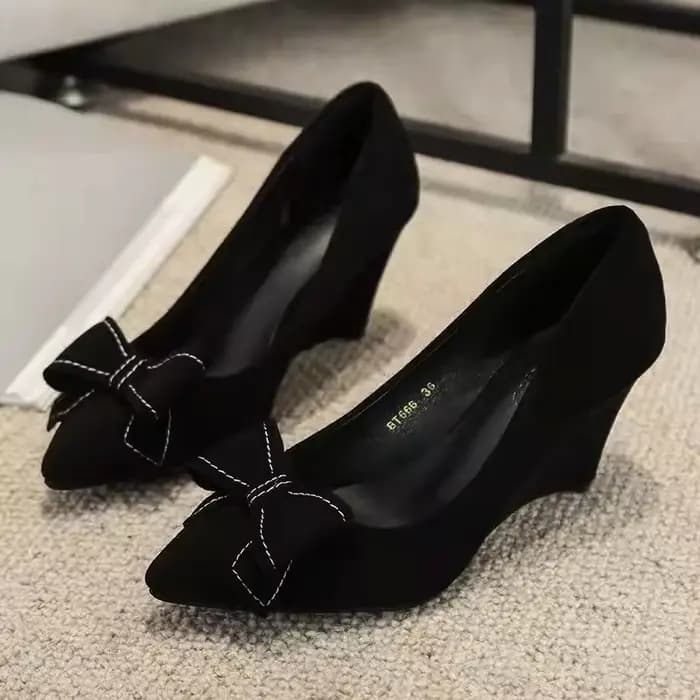 Talon incliné chaussures de mode femmes printemps nouvelle eau diamant pointu bouche peu profonde do