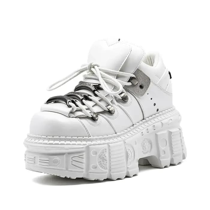 Bottines gothiques Rock pour femmes, chaussures à plateforme en cuir blanc, nouveau Style Punk, chaussures à lacets, hauteur de talon, décor en métal, baskets pour femmes