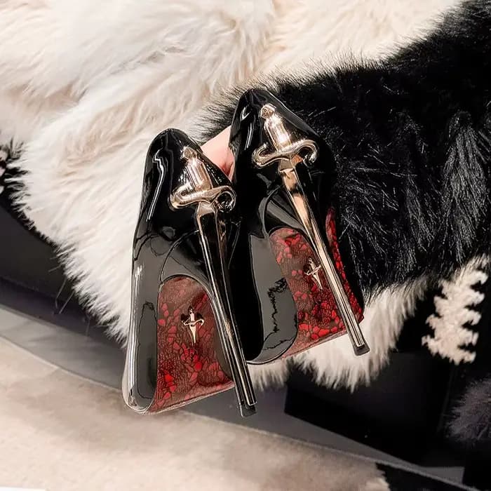 Escarpins pour femmes à talons aiguilles pointus