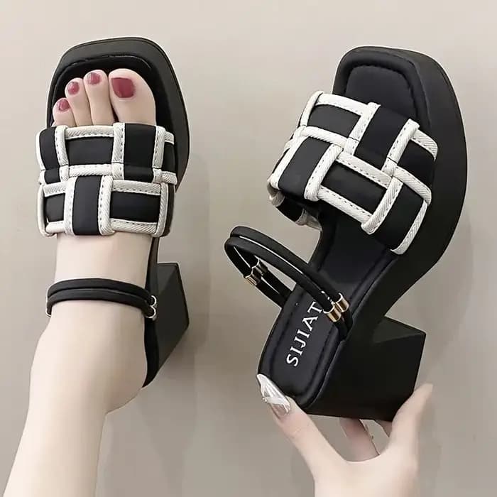 Sandales pour femmes couleur noire orthographe dames chaussures plate-forme à talons très hauts 2025 vente d'été de luxe sur tendance de liquidation bon marché