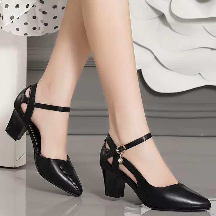 Nouveau Joker creux chaussures simples à talons hauts femmes à talons épais décontracté pointu grande taille sandales femmes