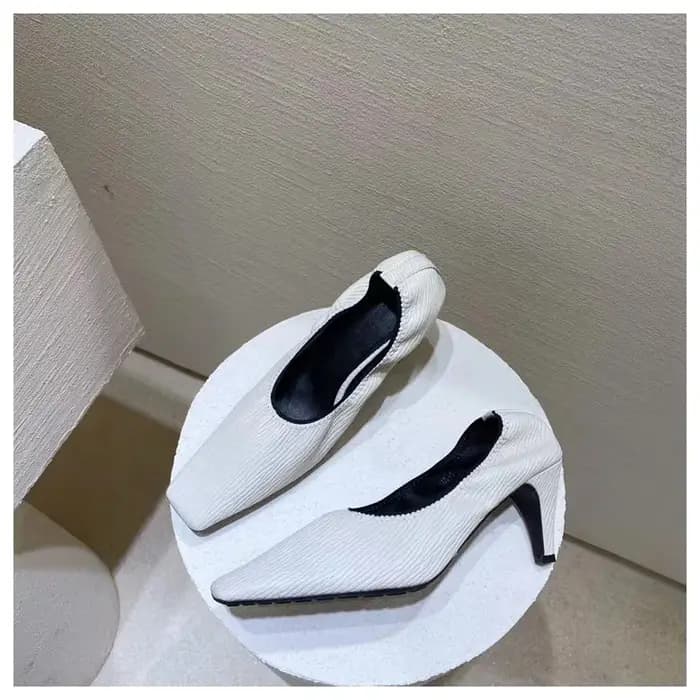 Chaussures à talons hauts fins pour femmes
