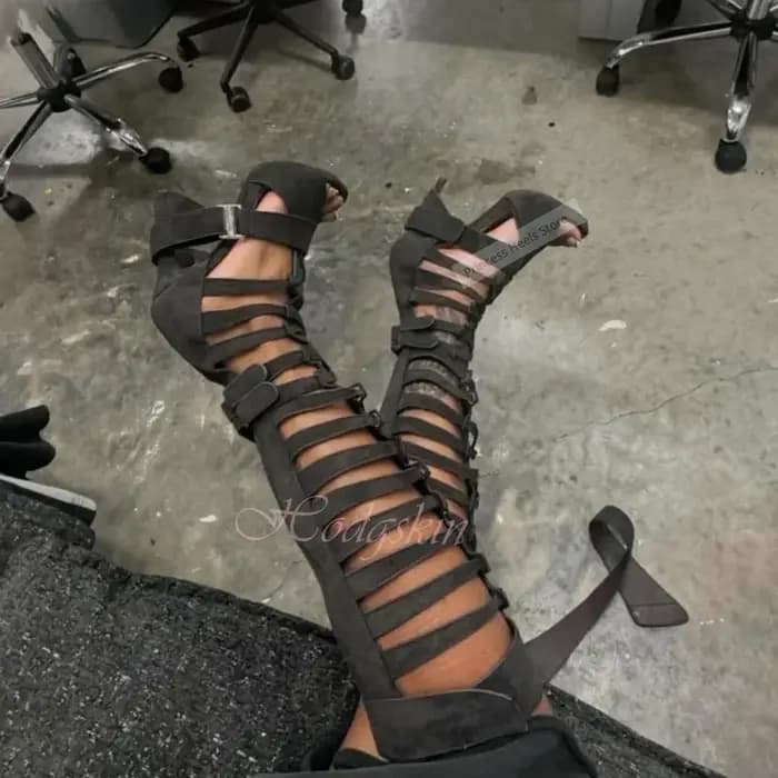 Sandales à lanières creuses pour femmes, nouveau Style, boucles, bout ouvert, talons aiguilles solid